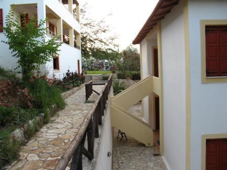 Hotel Heleni Apartments Epidaurus Экстерьер фото