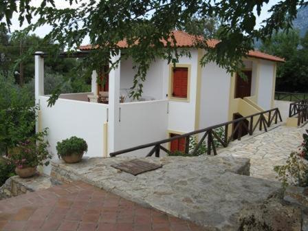 Hotel Heleni Apartments Epidaurus Экстерьер фото